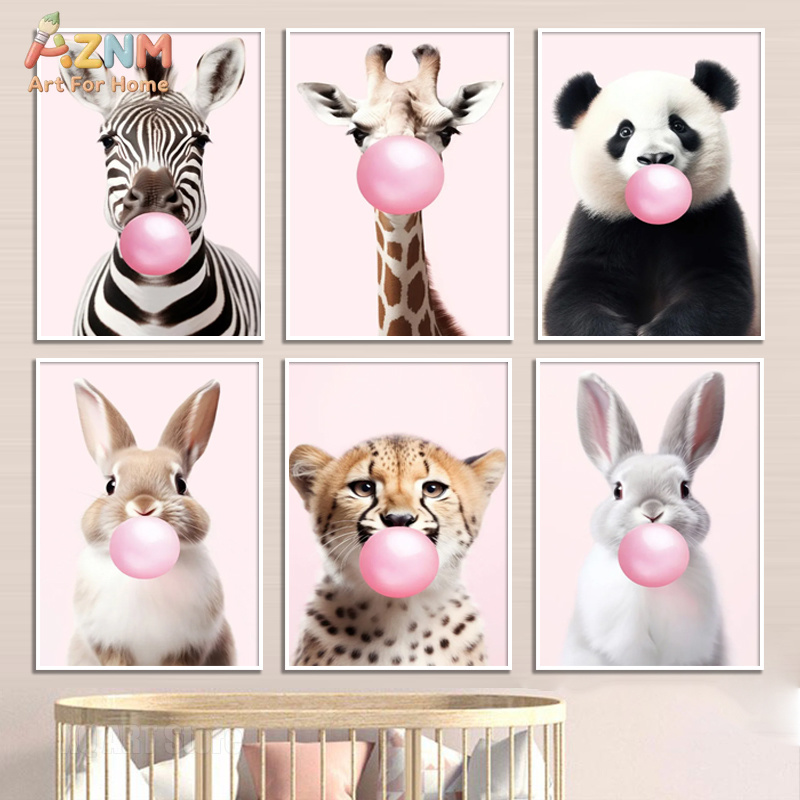 Photography Hobby - かわいいピンクのパンダ、キリン、ウサギ、チーター、シマウマ、風船ガムを吹くポスター、保育園用キャンバス絵画、子供部屋の装飾用アニマルプリント