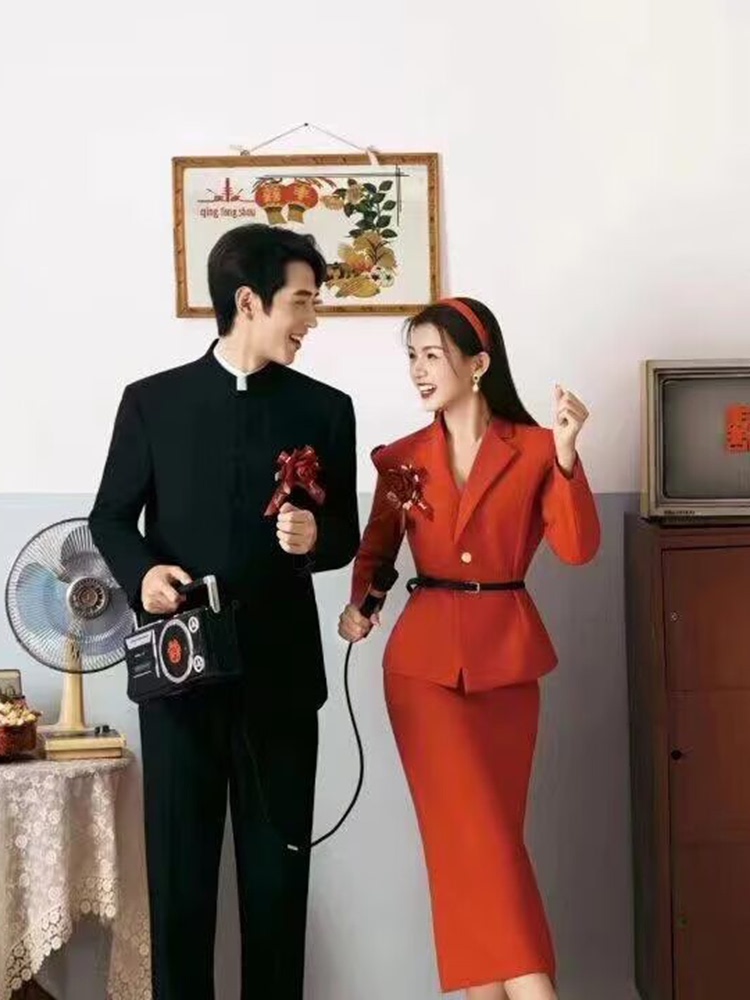 レトロカップル写真スタジオテーマ服香港スタイル80年代ブライ - Photography Wedding のレビューと価格