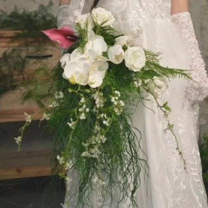 ナチュラルスタイル |   滝の花束 |   花嫁のウェディ - Photography Wedding のレビューと価格